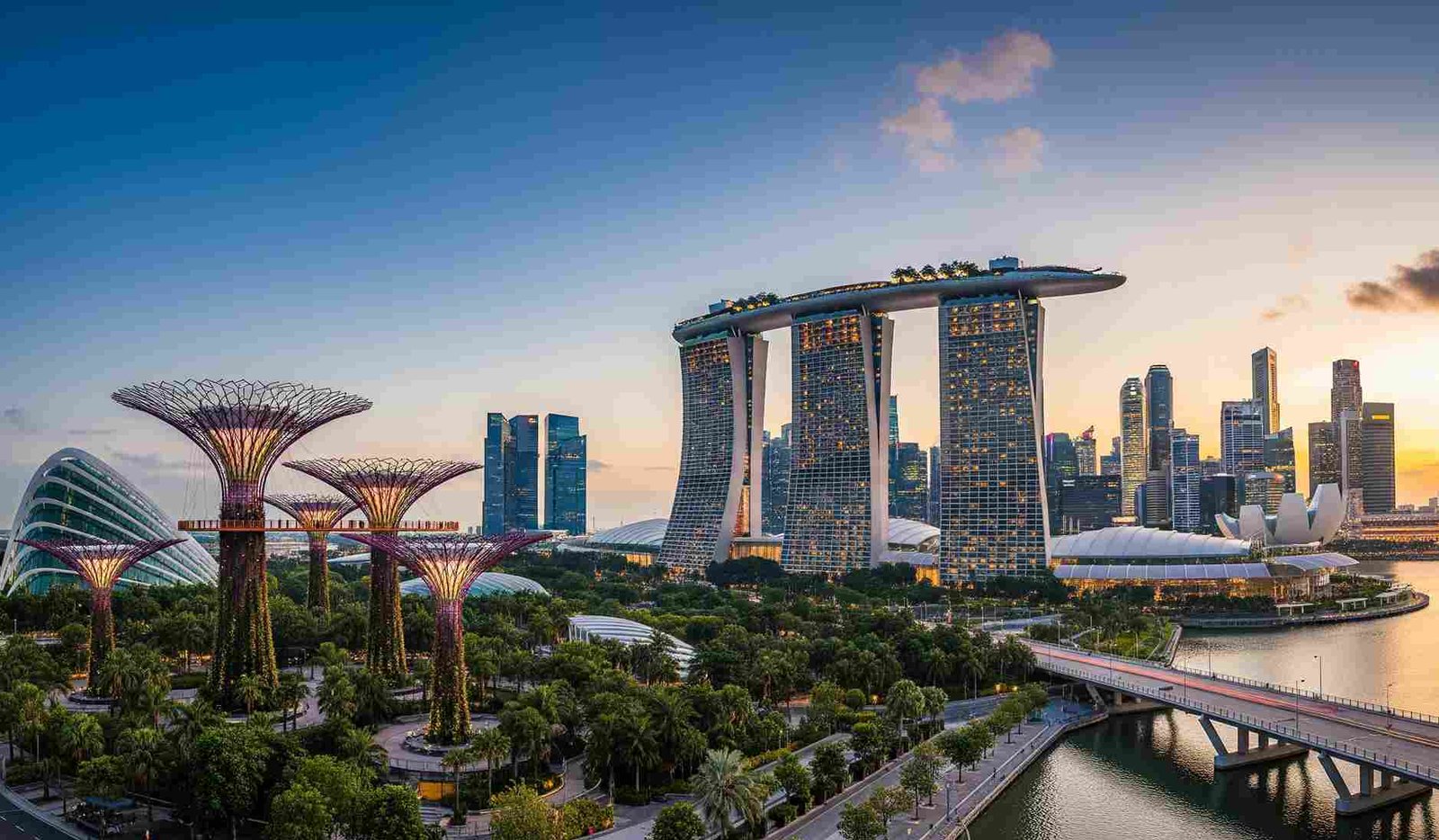 Happy International Explorer